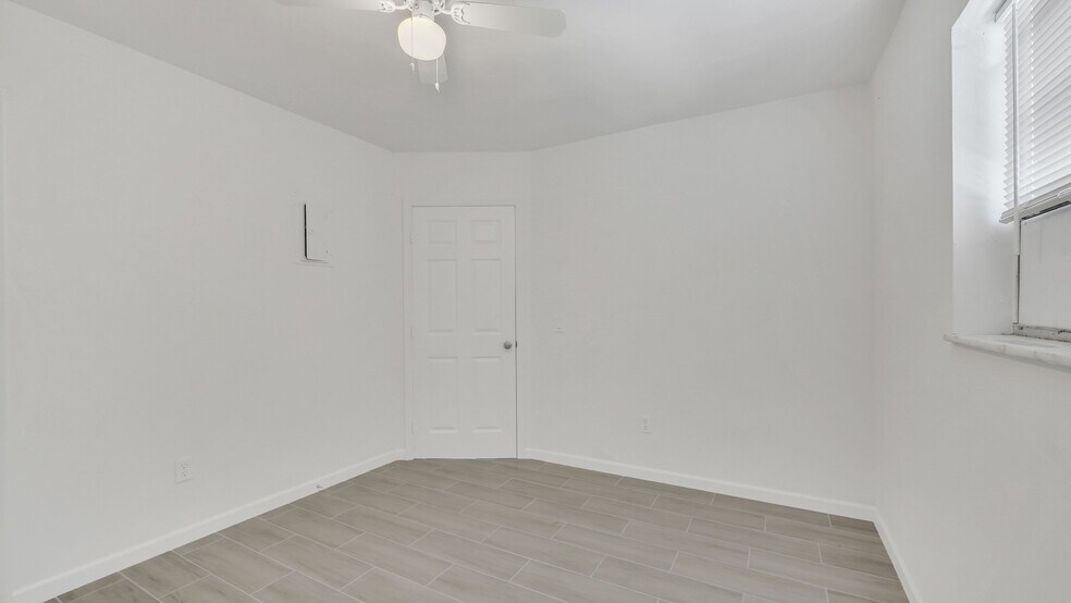 More Photos Of 3883 Park Ln, West Palm Beach Multifamily For Sale