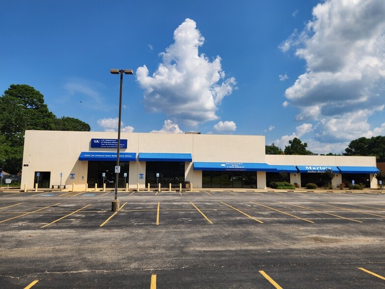 More Photos Of 7916 S Broadway Ave, Tyler Medical For Lease