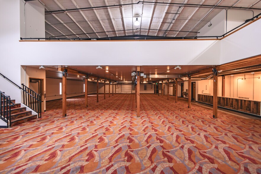 More Photos Of 255 S Willow St, Kenai Freestanding For Sale