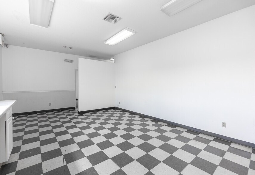 More Photos Of 37810 Medical Arts Ct, Zephyrhills Medical For Sale