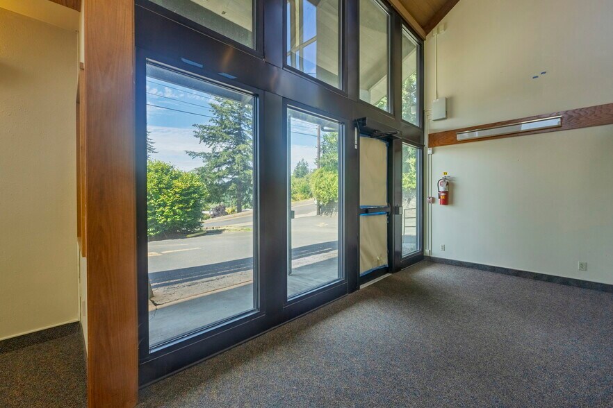 Primary Photo Of 210 NE Alder St, Toledo Office For Sale