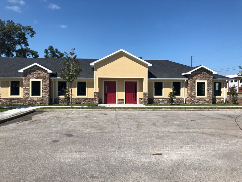 More Photos Of 215 Orange -1, Auburndale Office For Lease