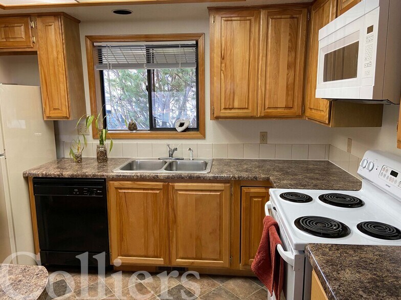 More Photos Of 2132-2198 S Gekeler Ln, Boise Apartments For Sale