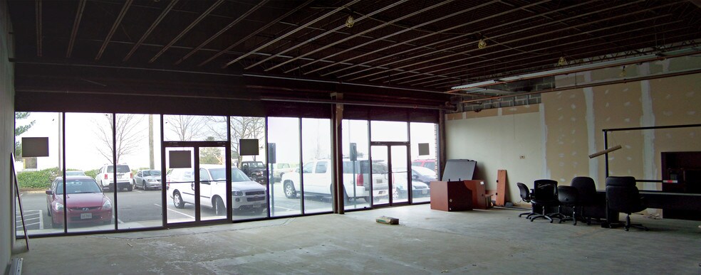 More Photos Of 8198 Terminal Rd, Lorton Unknown For Lease