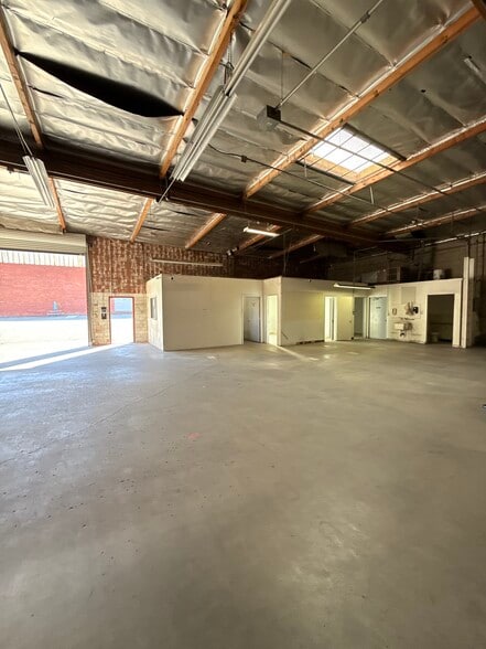 More Photos Of 24421 Frampton Ave, Harbor City Industrial For Lease