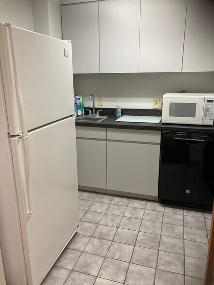 More Photos Of 37 Franklin St, Buffalo Office For Sale