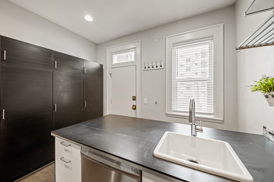 More Photos Of 1369 N Ogden St, Denver Apartments For Sale