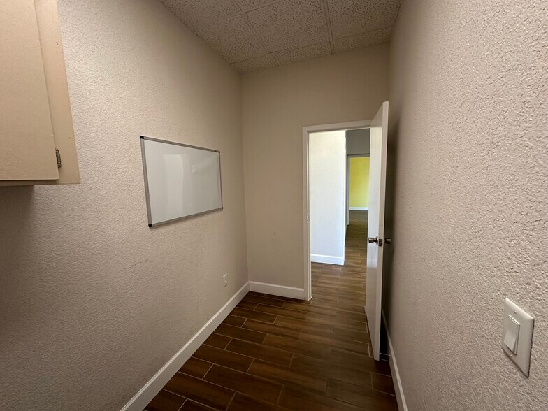 More Photos Of 1280 Hawkins Blvd, El Paso Office For Lease