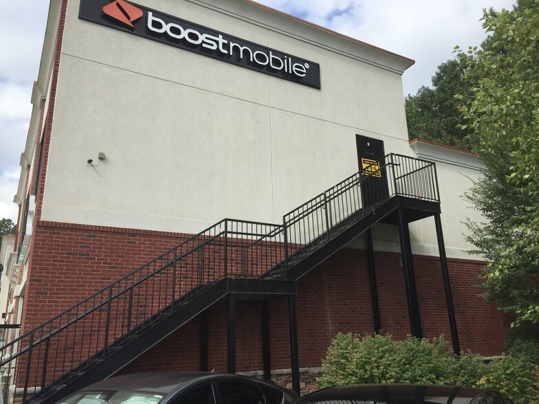 More Photos Of 6900 Peachtree Industrial Blvd, Atlanta General Retail For Lease