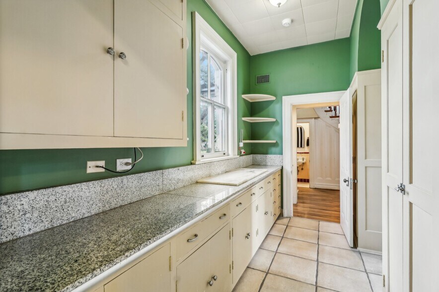 More Photos Of 7735 Mocking Bird Ln, San Antonio Lodge Meeting Hall For Sale