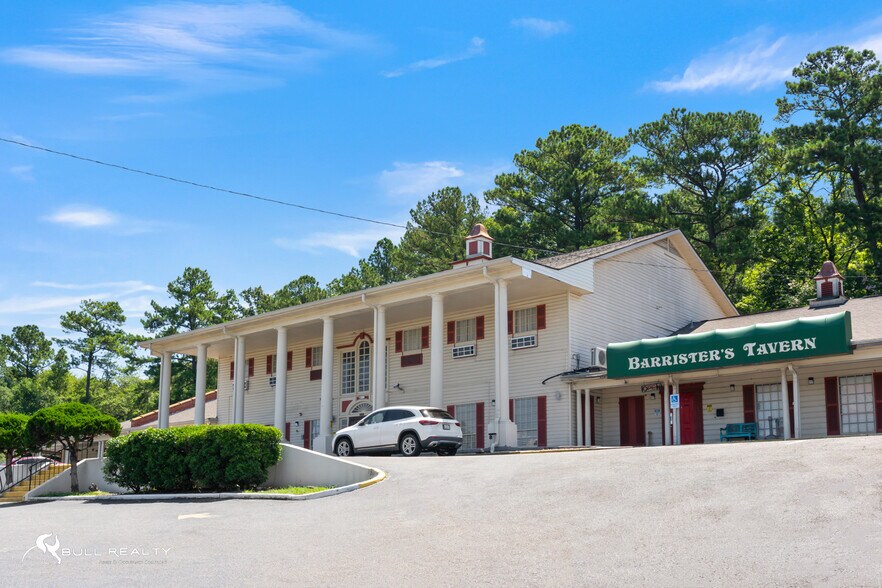Primary Photo Of 1535 Montgomery Hwy, Vestavia Hills Hotel For Sale