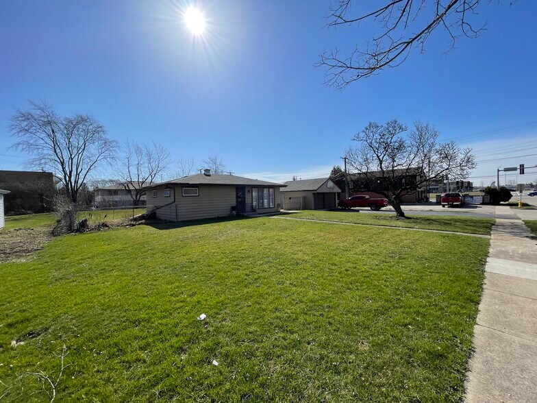 More Photos Of 511 Rockland Rd, Lake Bluff Land For Sale