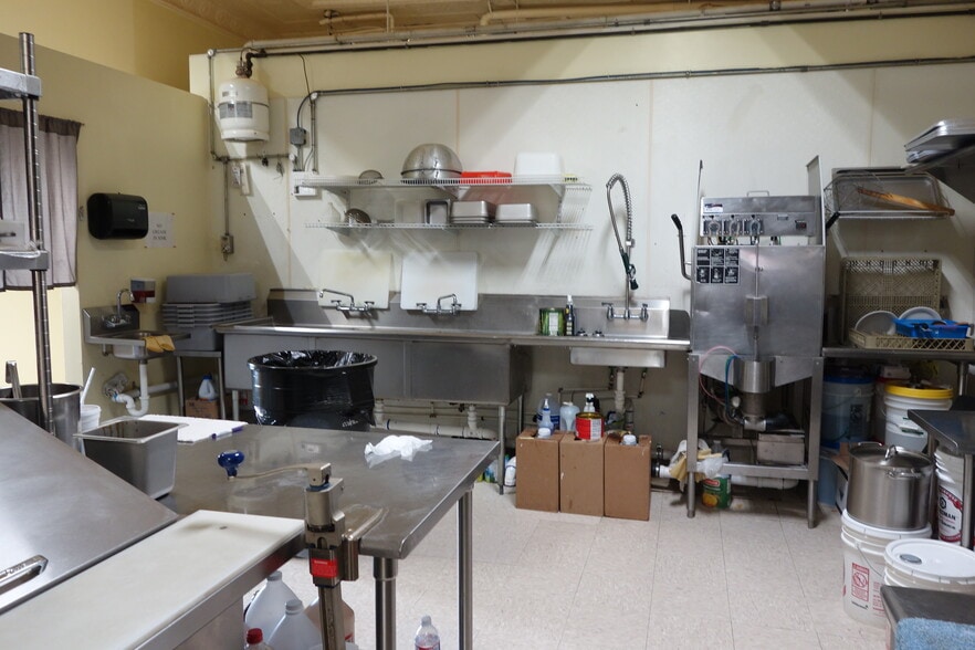 More Photos Of 224 N Main St, Mcpherson Restaurant For Sale