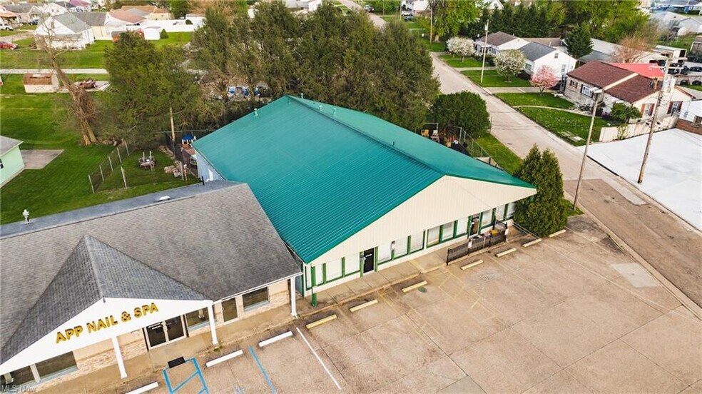 More Photos Of 1800 Grand Central Ave, Vienna Office For Sale