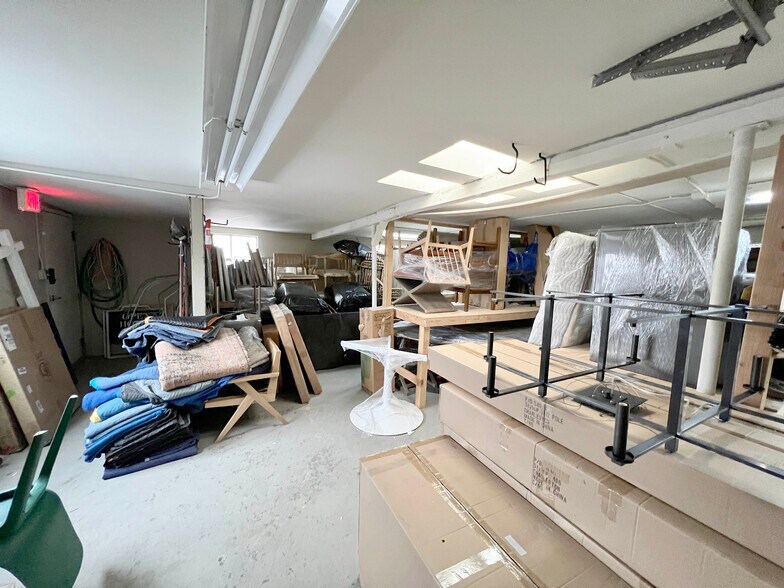 More Photos Of 1531 S 300 W, Salt Lake City Showroom For Lease