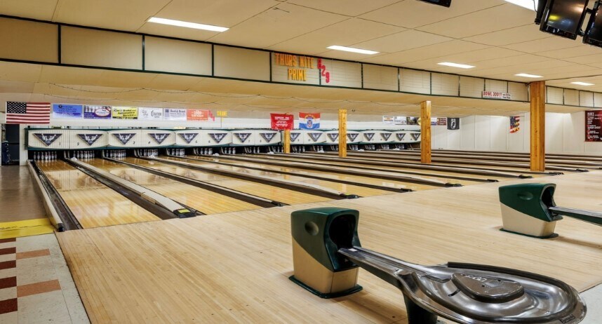 More Photos Of 577 State St, Watertown Bowling Alley For Sale