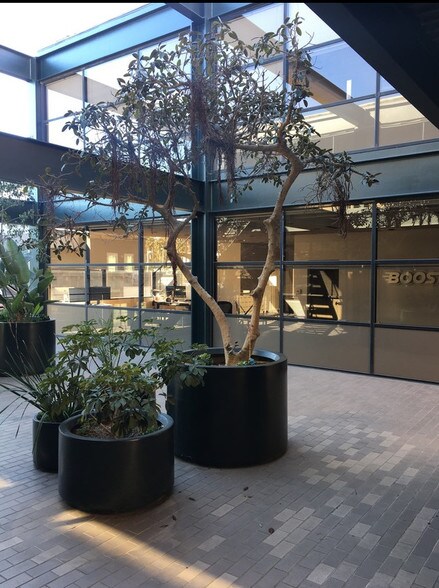More Photos Of 3015 Main St, Santa Monica Loft Creative Space For Lease