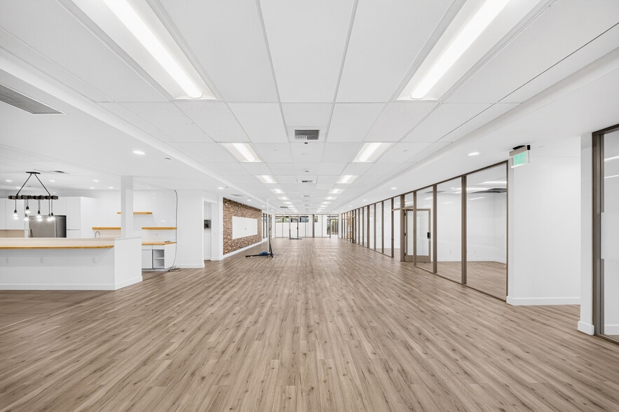 More Photos Of 18071 Fitch, Irvine Showroom For Sale