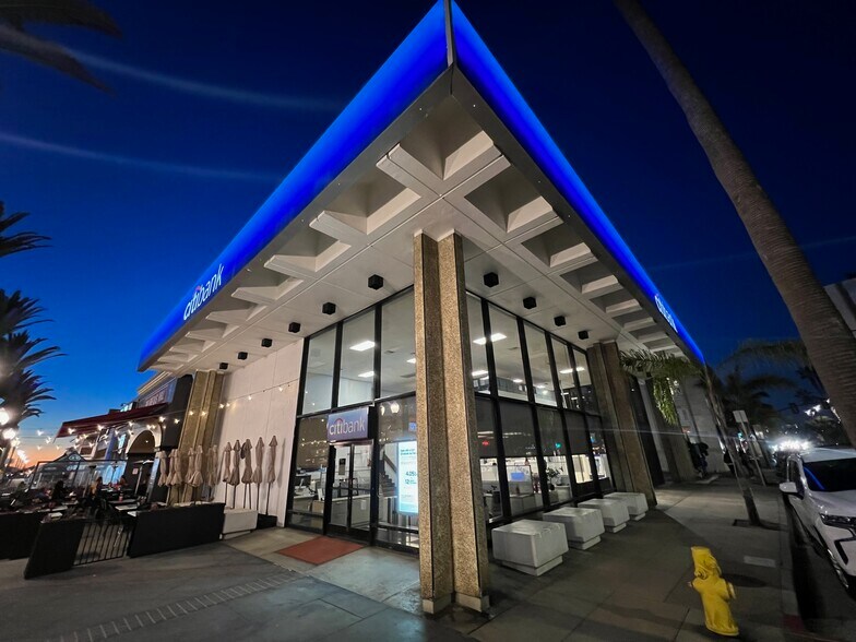 More Photos Of 81 Pier Ave, Hermosa Beach General Retail For Sale