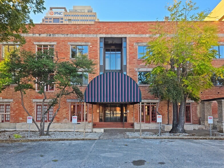 More Photos Of 454 Soledad St, San Antonio Coworking Space