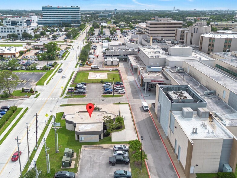 More Photos Of 525 Blossom St, Webster Medical For Sale