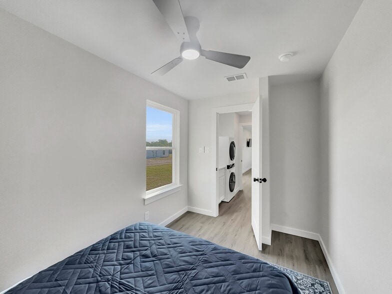 More Photos Of 14485 County Road 156, Bluff Dale Multifamily For Sale