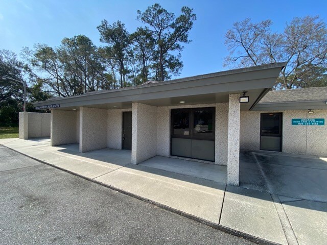 More Photos Of 4244 University Blvd S, Jacksonville Medical For Lease