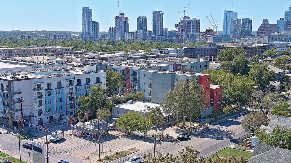 Primary Photo Of 1621 E 7th St, Austin Office For Sale