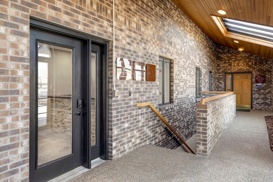 More Photos Of 11901-11909 Central Ave NE, Blaine Medical For Lease