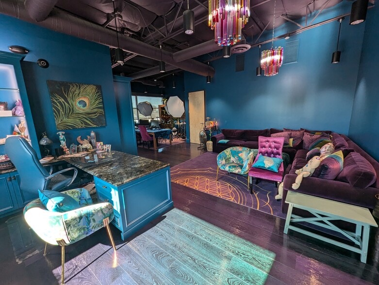 More Photos Of 21010 S Figueroa St, Carson Showroom For Sale