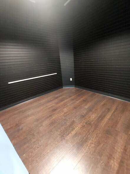 More Photos Of 1724 S Church St, Watertown Storefront Retail Office For Lease