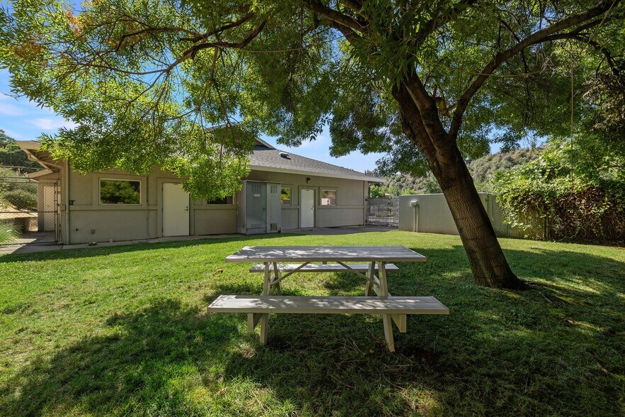 More Photos Of 1825 Buenaventura Blvd, Redding Hospital For Sale