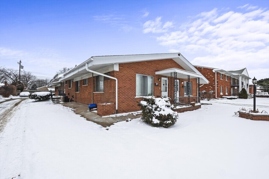 More Photos Of 23301 Kelly Rd, Eastpointe Apartments For Sale