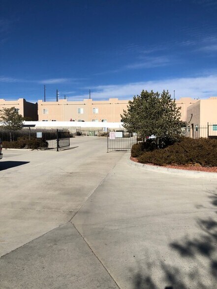 More Photos Of 1800 E 30th St, Farmington Office For Lease