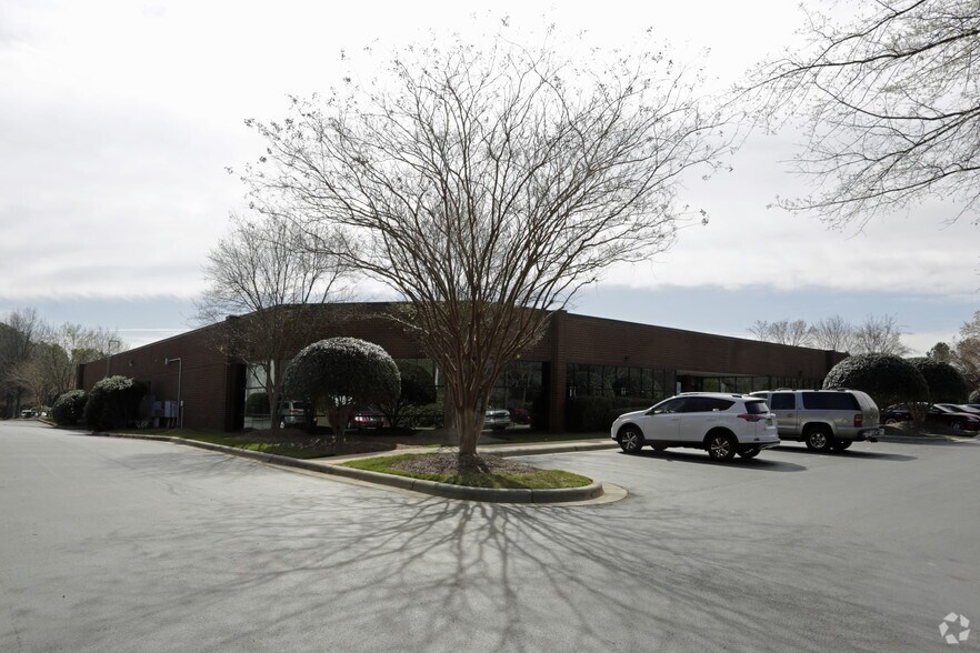 More Photos Of 3514 Bush St, Raleigh Office For Lease