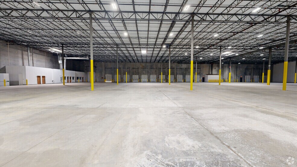 Primary Photo Of 7990 Second Flags Dr, Austell Unknown For Lease
