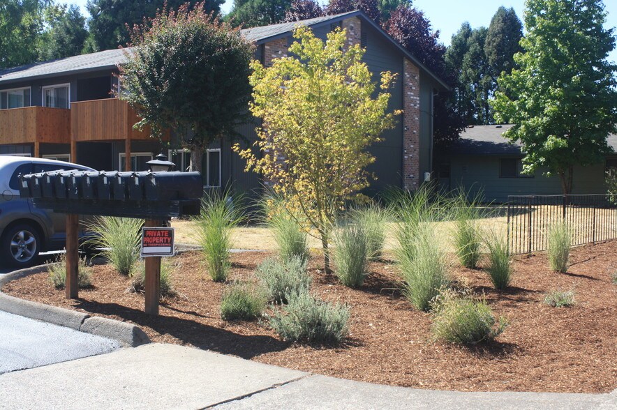 More Photos Of 1184 NE Turner Dr, Hillsboro Apartments For Sale