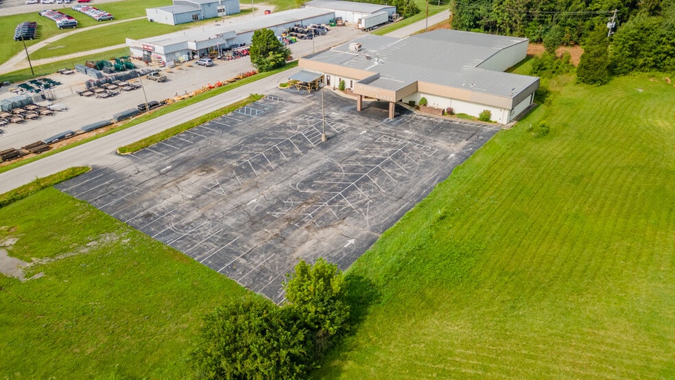 More Photos Of 1849 Gardner Ln NW, Corydon Sports And Entertainment For Sale