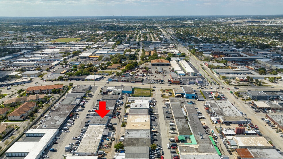 More Photos Of 1053-1057 NE 43rd St, Oakland Park Warehouse For Lease