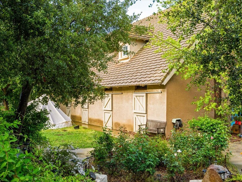 More Photos Of 39455 Avenida La Cresta, Murrieta Apartments For Sale