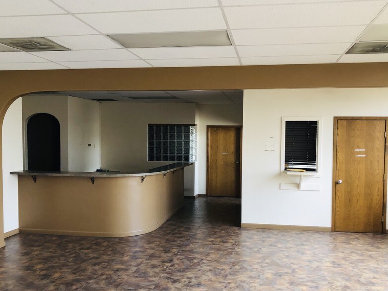 More Photos Of 3425 Austin Bluffs Pky, Colorado Springs Medical For Lease
