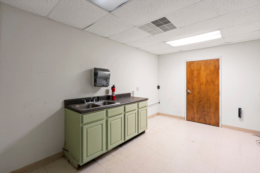 More Photos Of 6130 Preservation Dr, Chattanooga Light Distribution For Sale