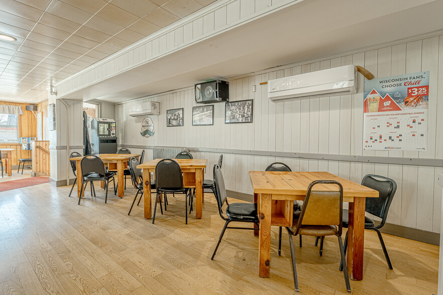 More Photos Of 127 W Main St, Belleville Restaurant For Sale