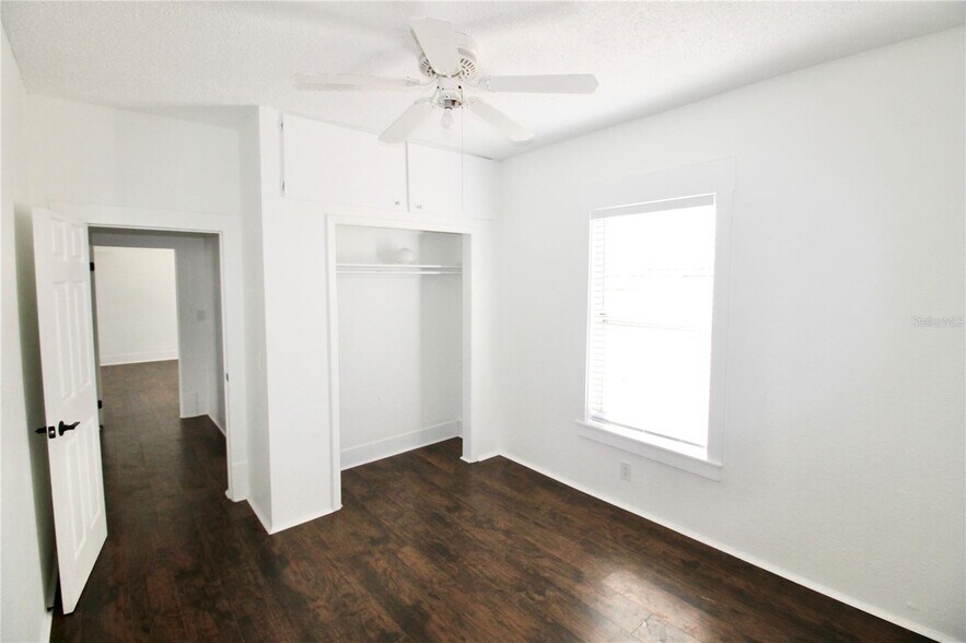 More Photos Of 610 Dundee Rd, Dundee Storefront Retail Residential For Lease