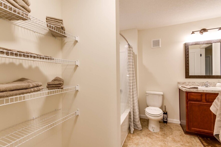 More Photos Of 806 Oak St, Green Cove Springs Apartments For Sale