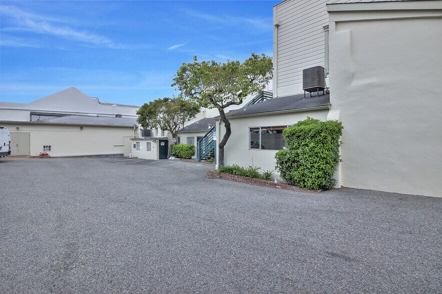More Photos Of 486 Alvarado St, Monterey Storefront Retail Office For Lease
