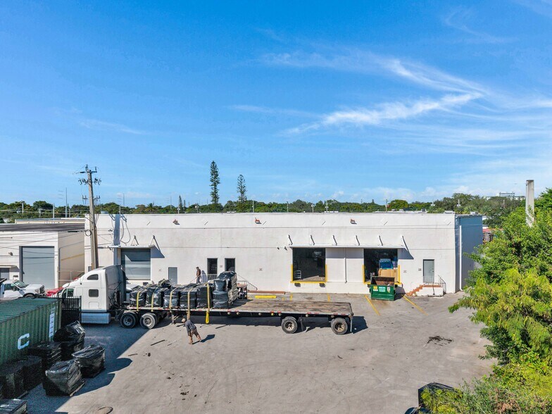 More Photos Of 12955 NE 14th Ave, North Miami Warehouse For Sale
