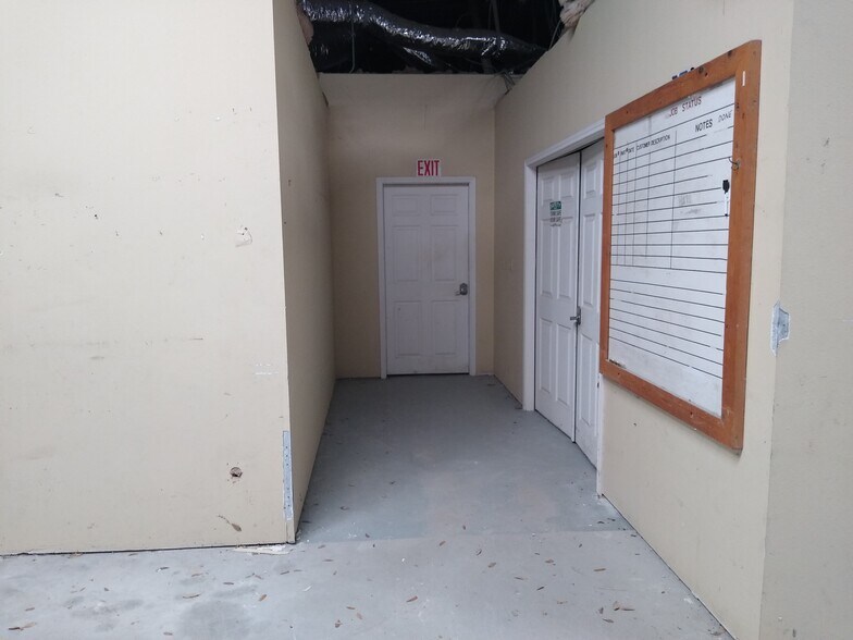 More Photos Of 1959 Saratoga Blvd, Corpus Christi Warehouse For Sale