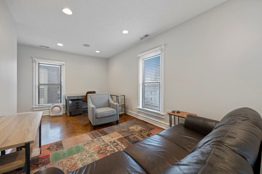 More Photos Of 121 N Washington St, Naperville Office For Lease