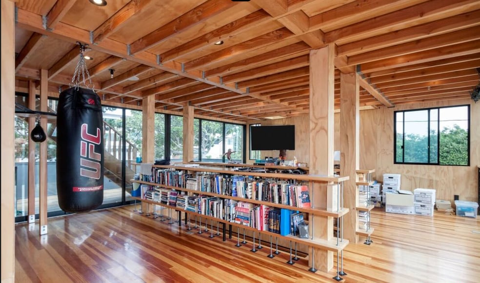 More Photos Of 2460 Beverley Ave, Santa Monica Flex For Sale